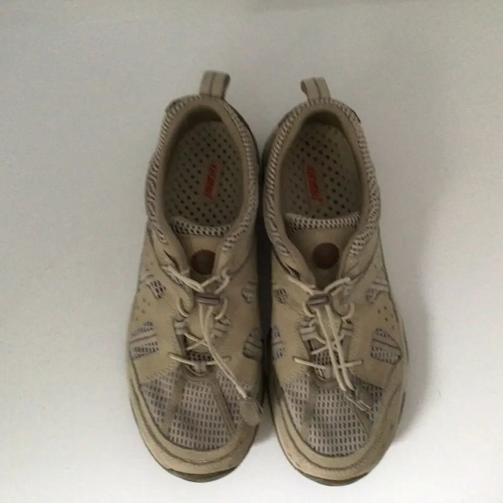 Khombu Hiking Athletic Sneakers Sz 9.5
